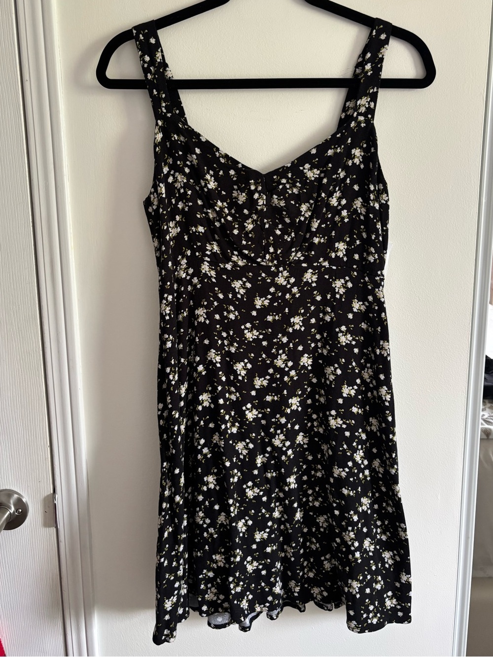 NWT Old Navy Sundress with White Daisy Print